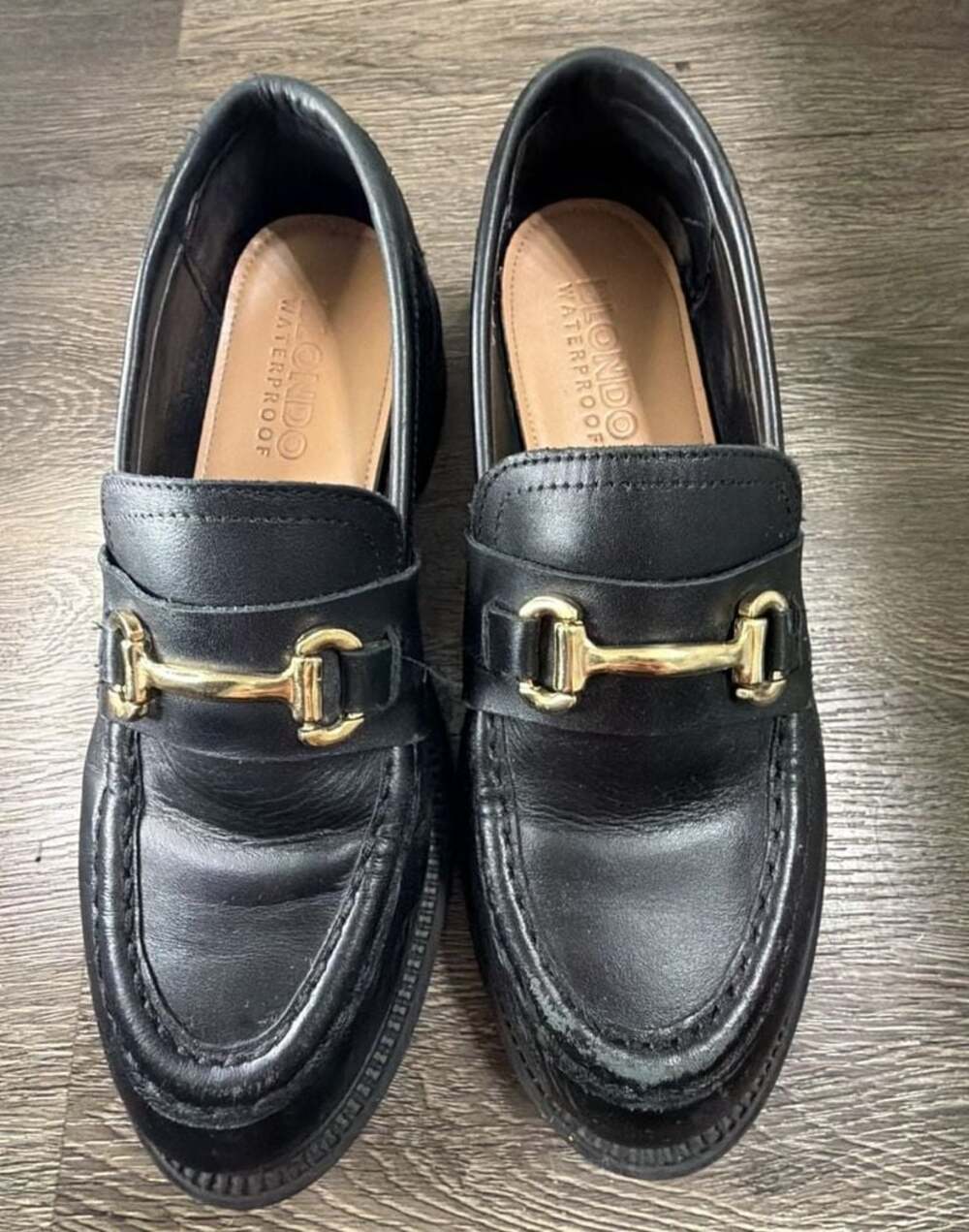 Blondo Hire Women’s 7M Black Leather Waterproof Horsebit Loafers Gold